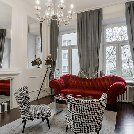 Hello I Stunning Above The Theater * Βαρσοβία