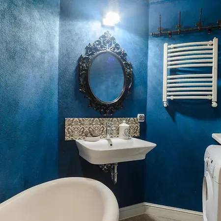 Hello I Stunning Above The Theater Διαμέρισμα